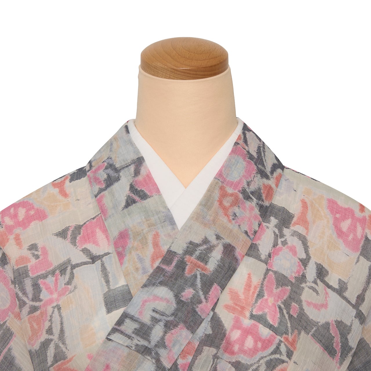 お花と花瓶の模様 小千谷ちぢみ 麻単衣着物【中古】 | かわの屋