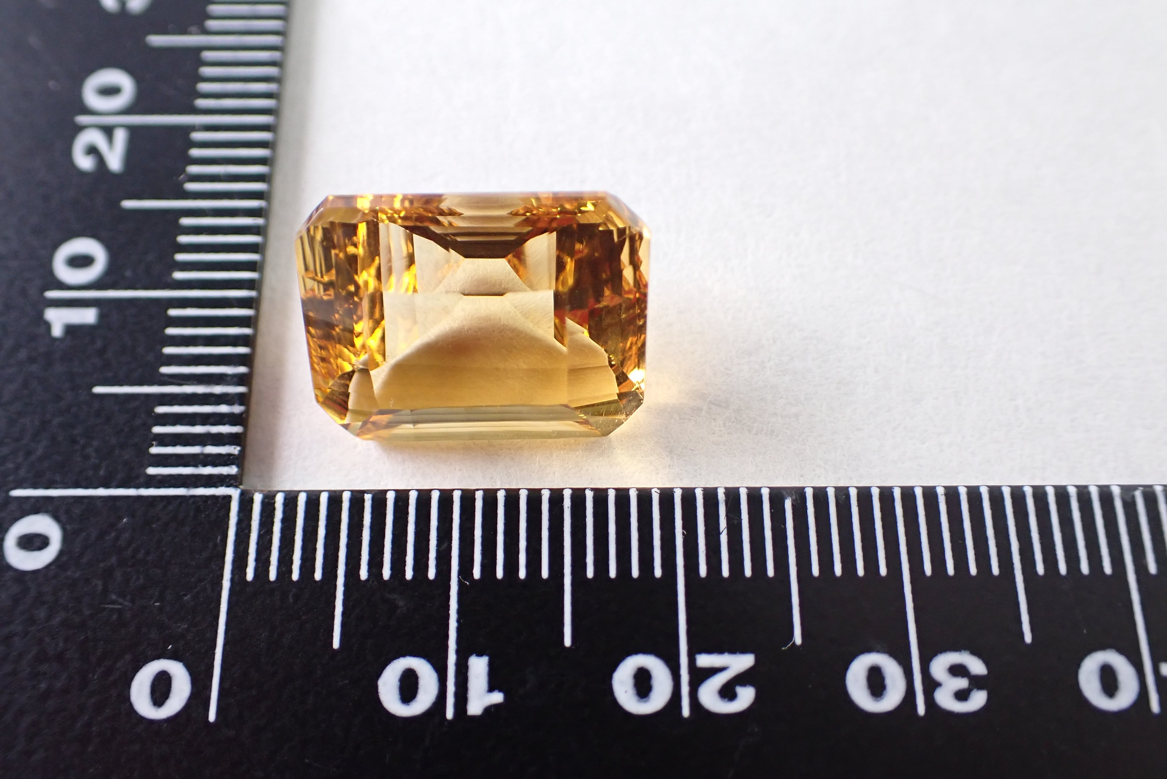 シトリン(コンケーブカット) 11.35ct [C5‐405] | differencee(ディファ