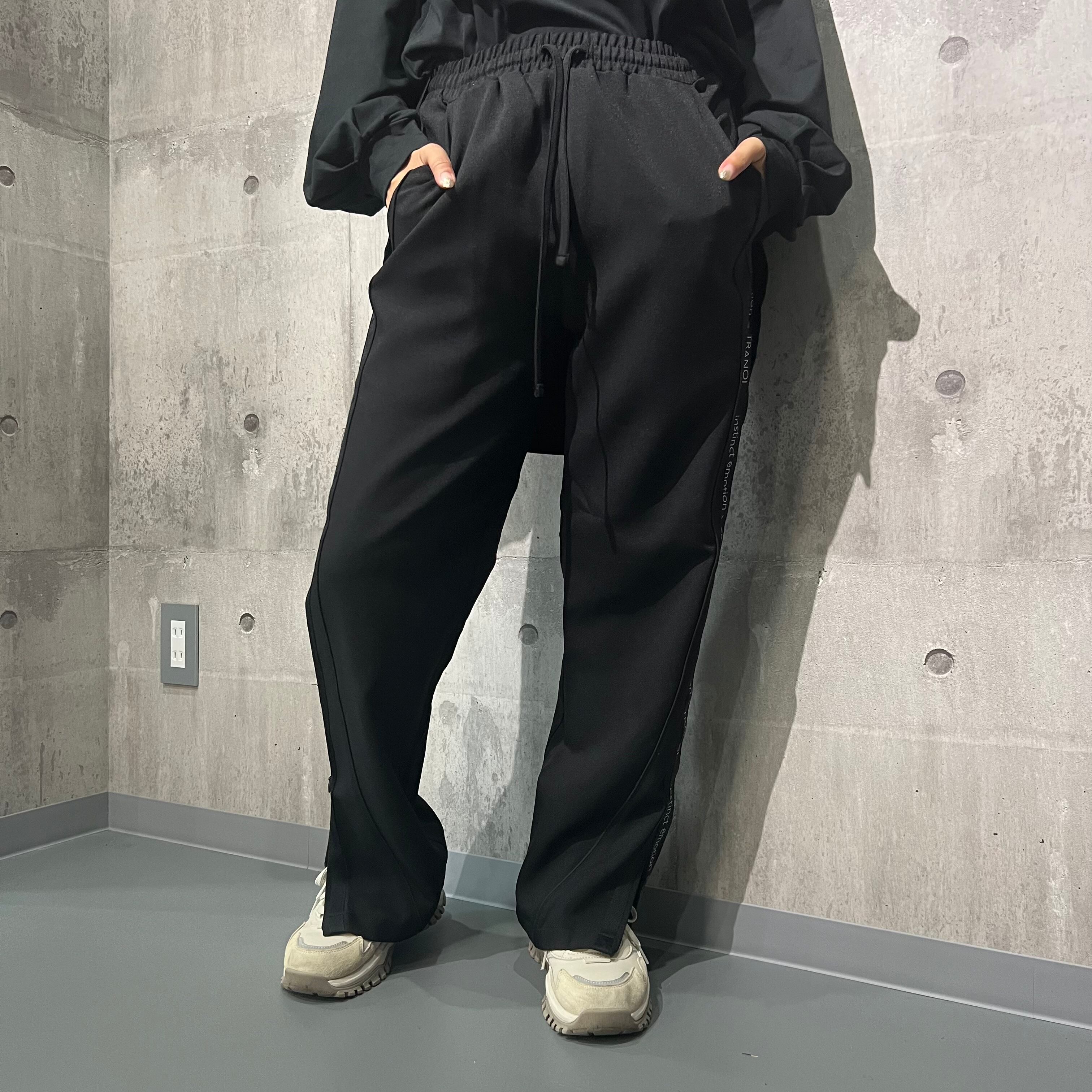 トラノイ　TRANOI　ジャージーラインパンツ TRANOI ジャージーラインパンツ | SLOVNENYA スロヴネンヤ
