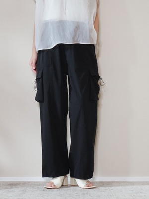 パラシュートパンツ