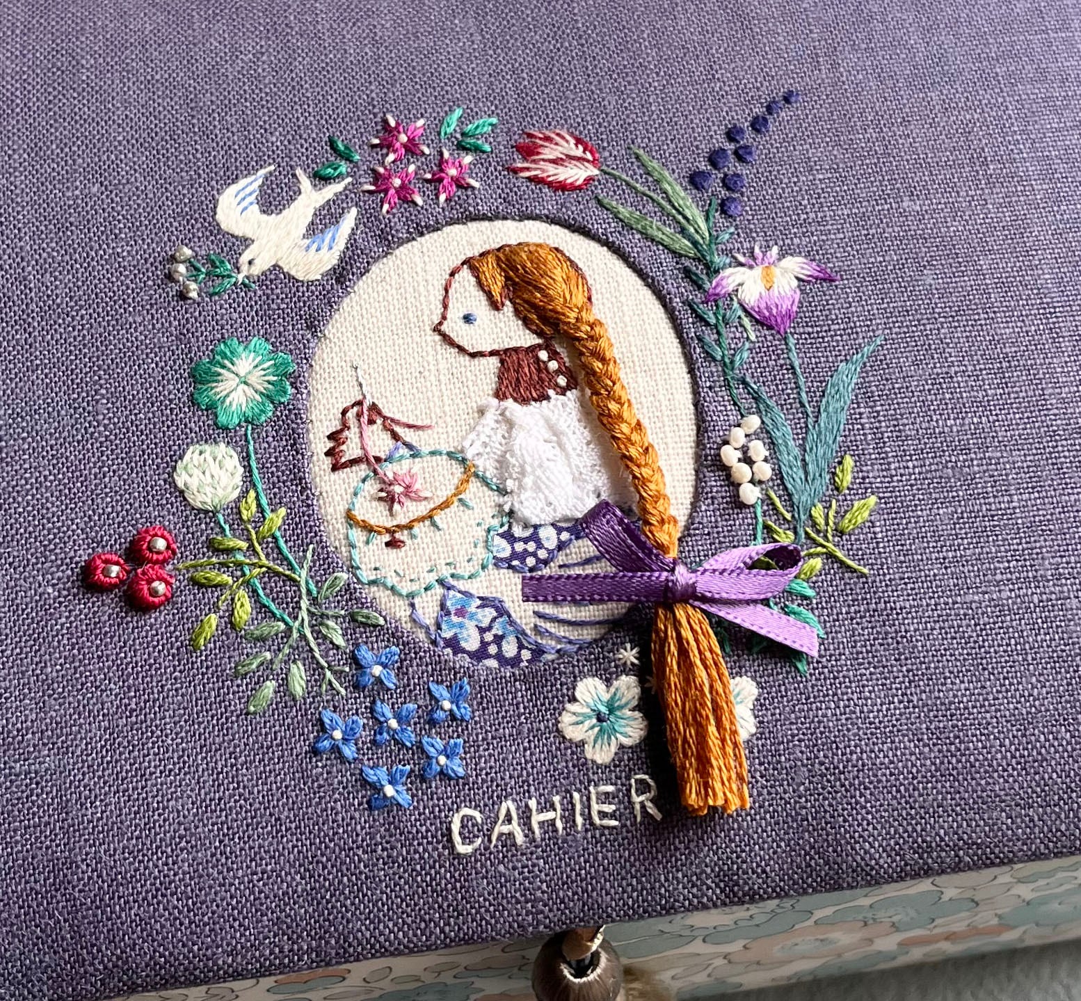 刺繍作品　カルトナージュボックス「beautiful moment」