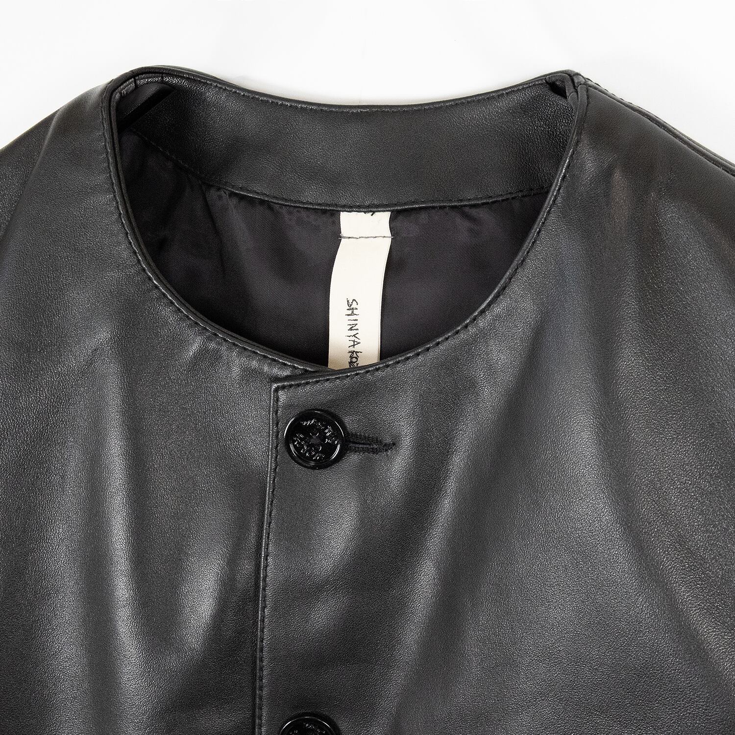 UNEEK BASEMNT - Discover independent style.