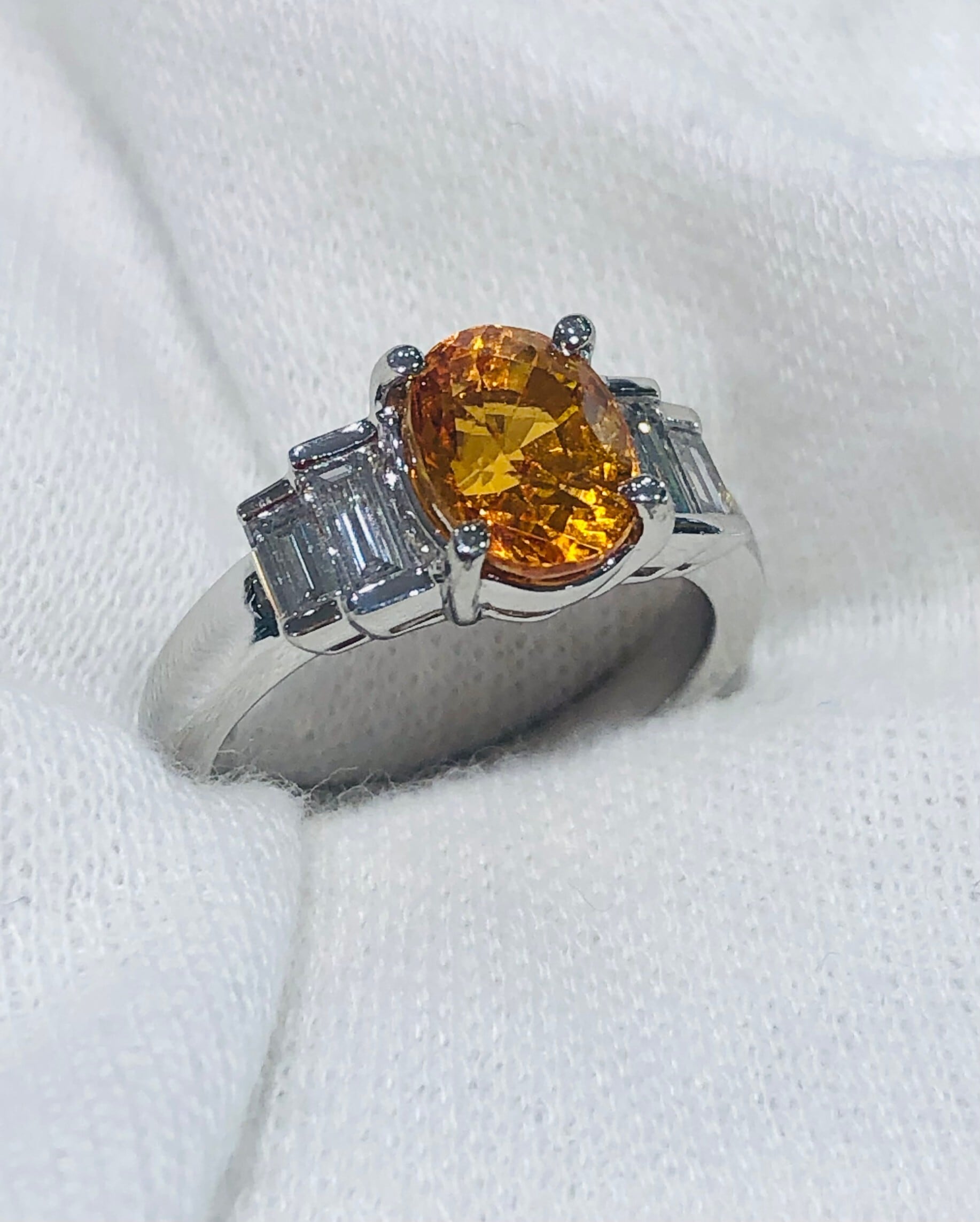 PT 900 ゴールデンサファイアダイヤモンドリング S 2.762ct D0.54ct PT 900 ゴールデンサファイアダイヤモンドリング S 2.762ct D0.54ct