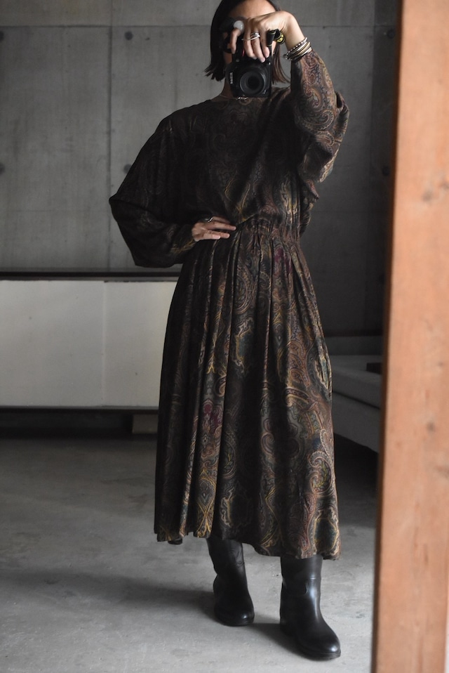 OK／80-90's "unknown" brown paisley rayon onepiece