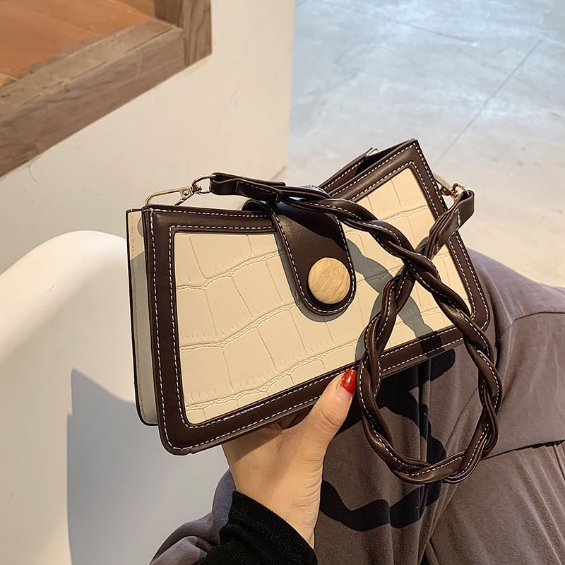 レトロスモールバッグ2020秋冬新流行ファッションオールマッチインメッセンジャーバッグネットレッドワンショルダー脇の下スモールスクエアバッグ Tiancai_Wing_Bag95982880374