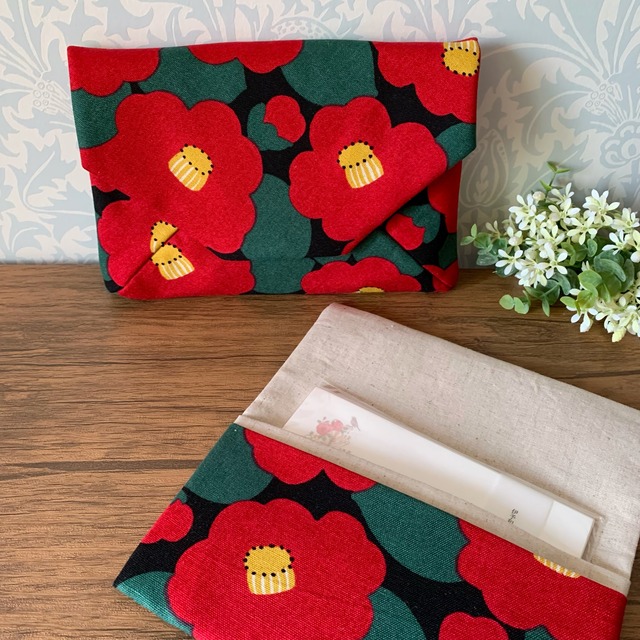 数寄屋袋 椿black 御朱印帳入れ Sukiyabag かわいい数寄屋袋が見つかるお店 Craftカーニャ 数寄屋袋 椿black 御朱印帳入れ Sukiyabag かわいい数寄屋袋が見つかるお店 Craftカーニャ