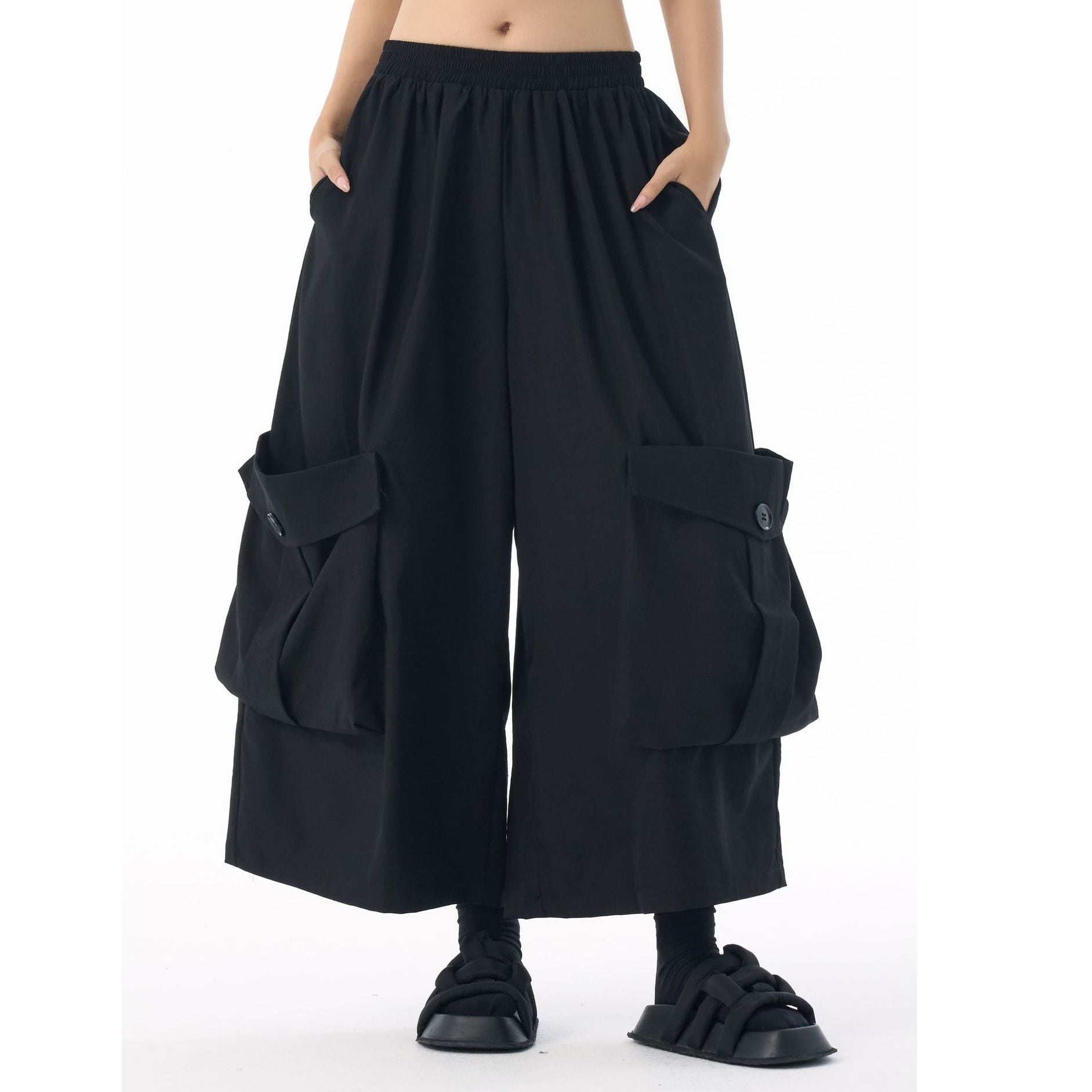 SOLID BIG 3D POCKET A-LINE WIDE LEG CROPPED PANTS 2colors M-15274
