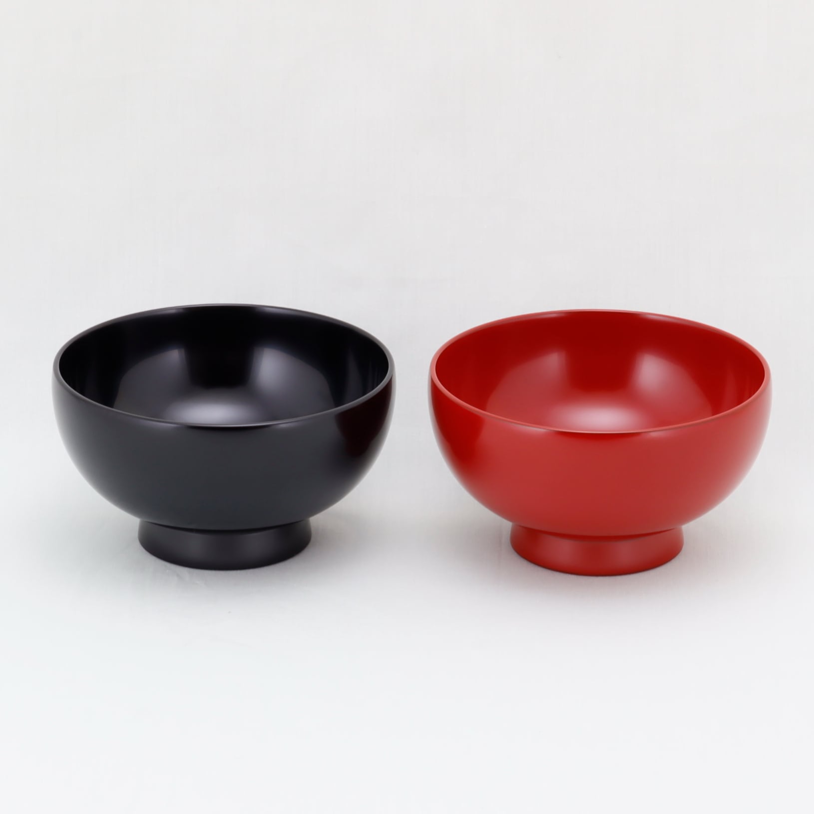 輪島塗り漆器赤色汁椀4個セット美品 輪島塗り漆器 赤色汁椀 4個セット 輪島塗】お椀『丸』 赤・黒