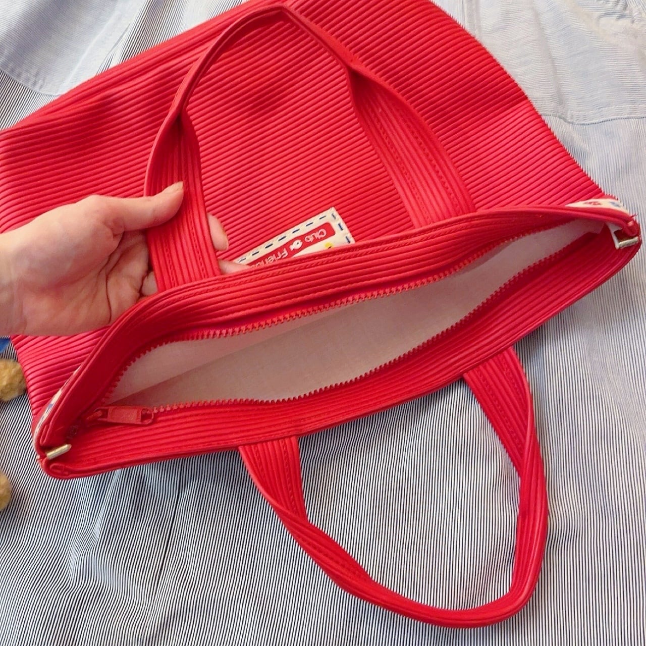 Familiar / red marine tote bag