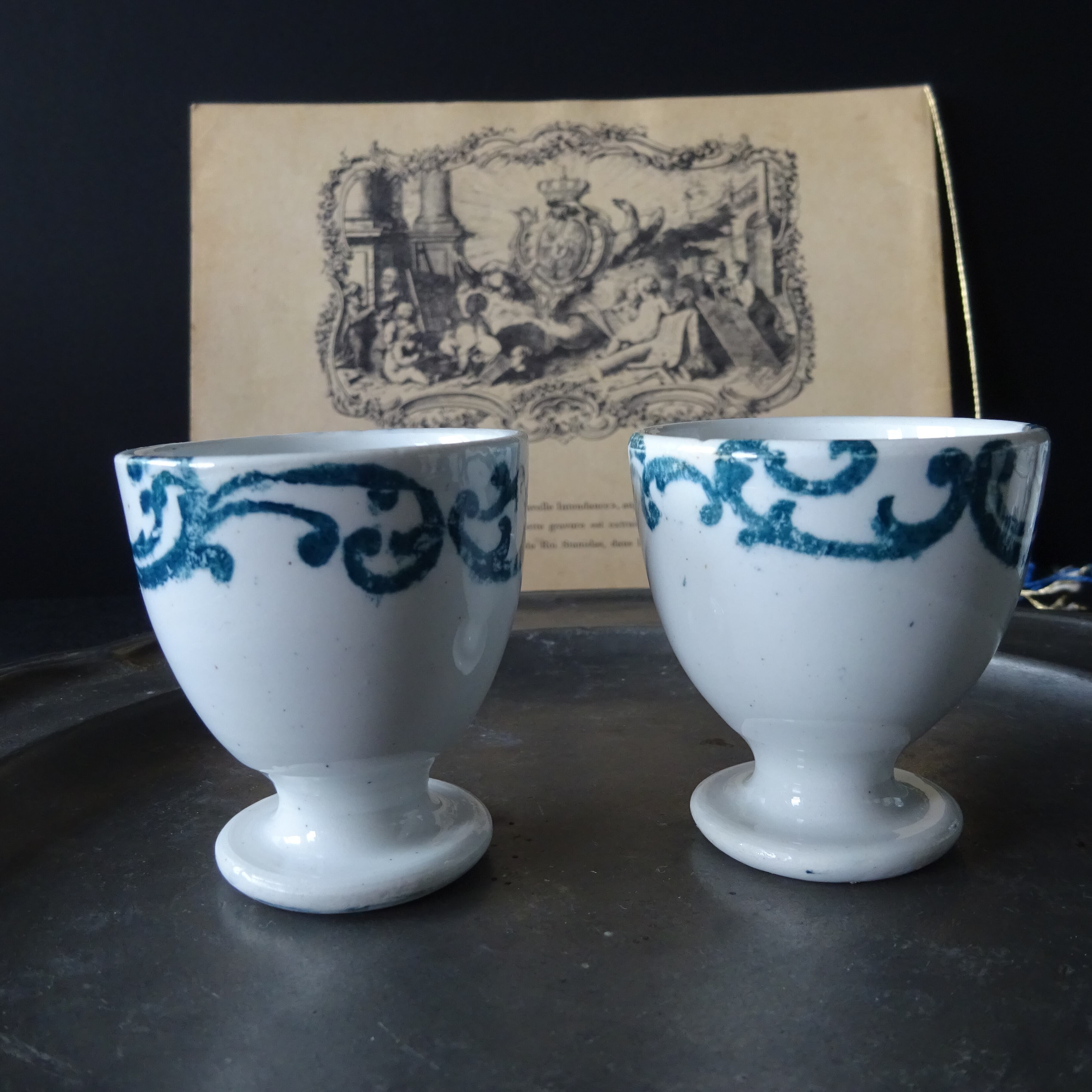 【 Nouveauté 】☆ Coquetier décor 《Rocaille》 peint à la main en faïence 2個セット