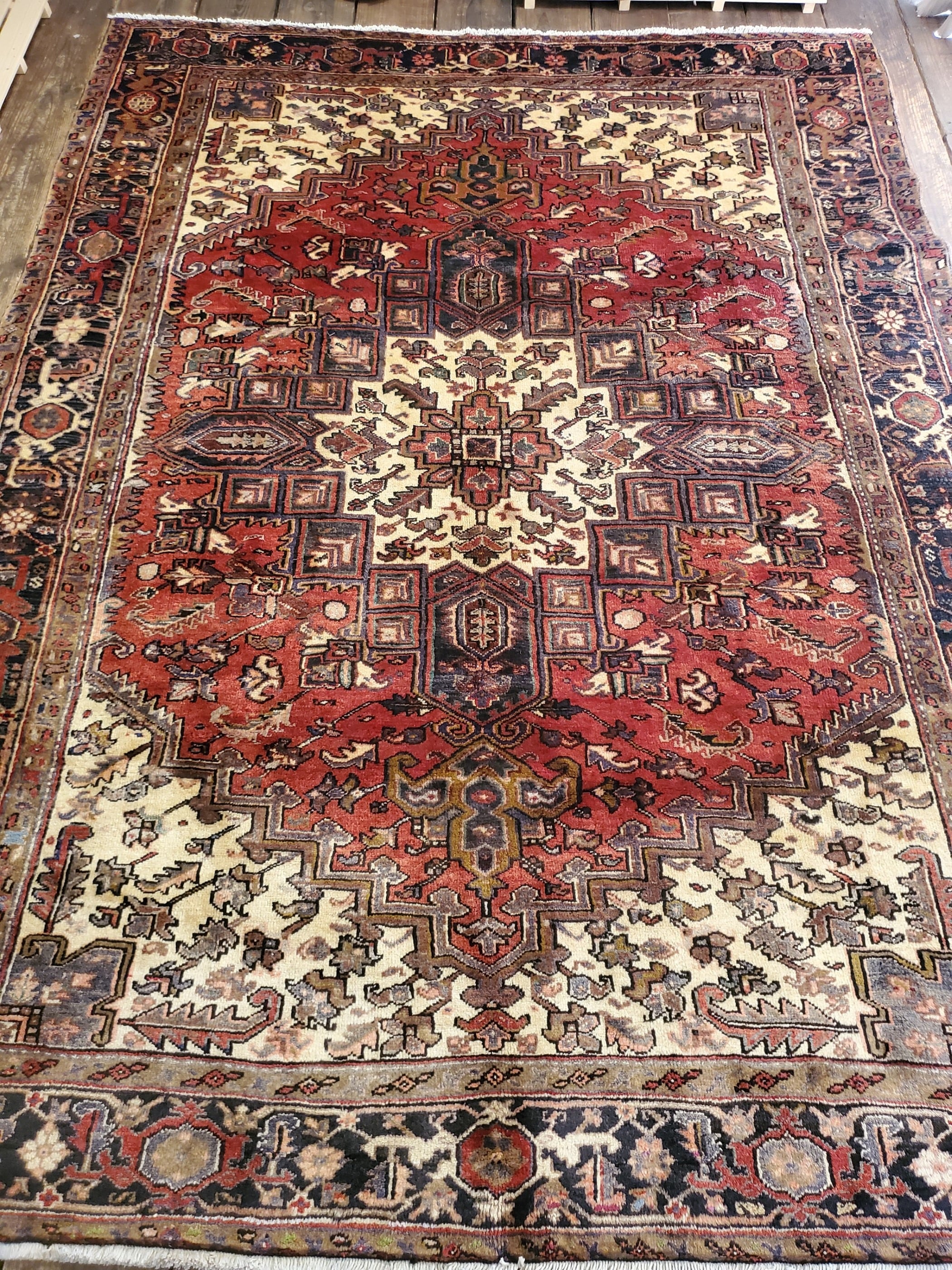 日本（実店舗でご覧いただけます） | ギャッベ先輩の店 gabbeh.life