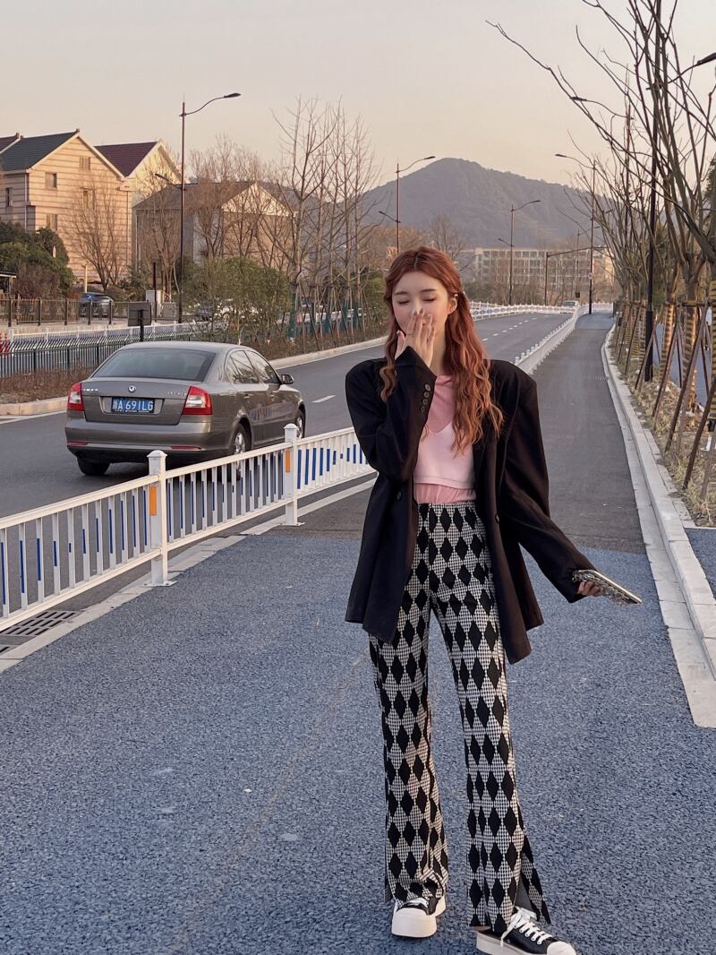 パンツ ハイウェスト薄手スプリングカジュアル 春物 ブラックストロベリース86824218747