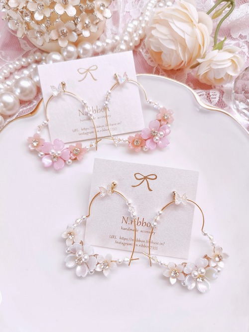 《春満開♡桜たっぷりキラキラハートフープ》ピアス/イヤリング