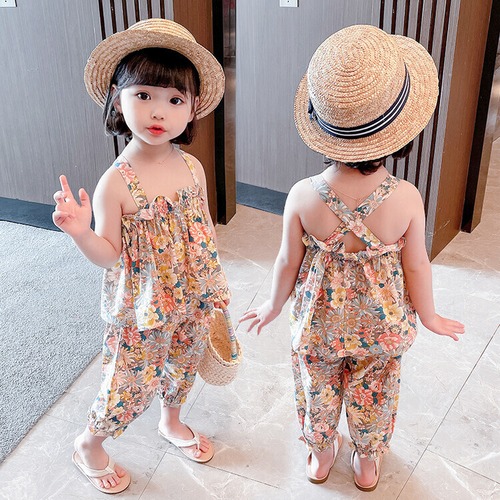 セットアップ ノースリーブ 子供 パンツ 花柄 キッズ ツーピース 春 夏 2点セット カラフル 華やか カジュアル レトロ フラワー 子供服 キッズ 韓国 韓国子供服 女の子 女児 人気 おすすめ かわいい 可愛い おしゃれ オシャレ プレゼント 贈り物 ギフト 誕生日 バースデー お出かけ 旅行 80 90 100 110 120 130 1歳 2歳 3歳 4歳 5歳 6歳 7歳 8歳 9歳