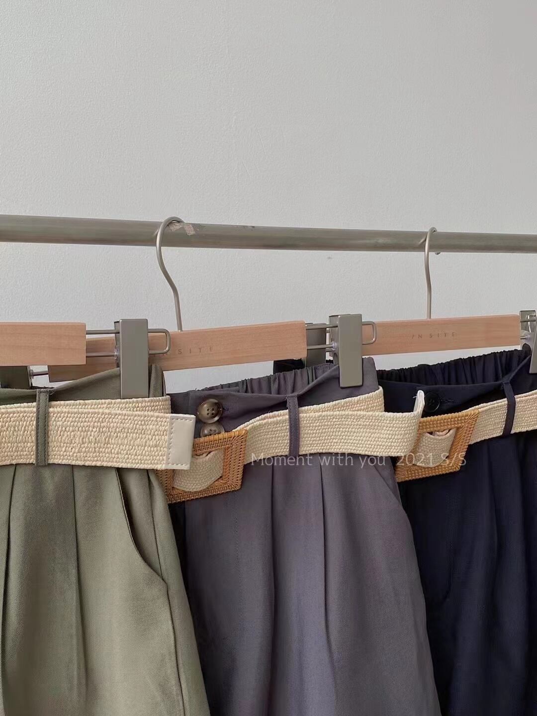 ベルトつき　ショートパンツ　AJ2205-721