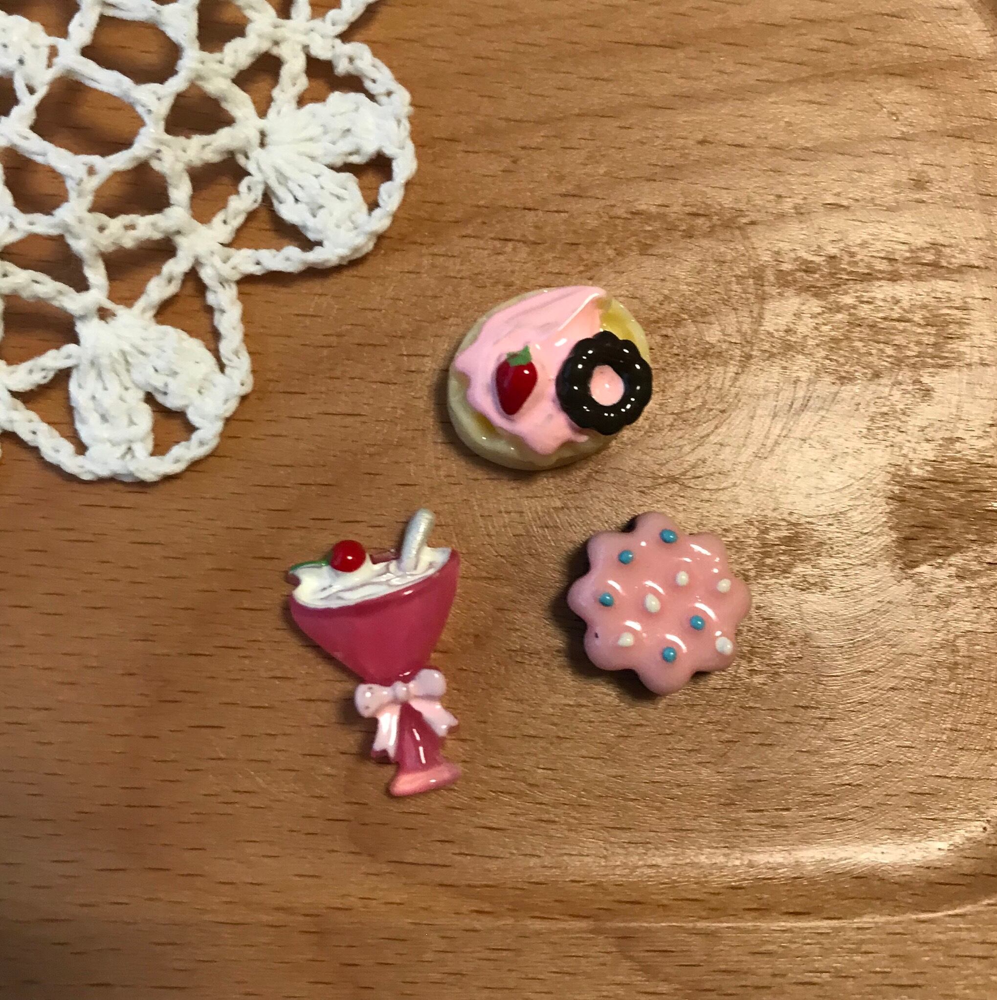 お菓子パック◇プラスチック製パーツL | PAY ID
