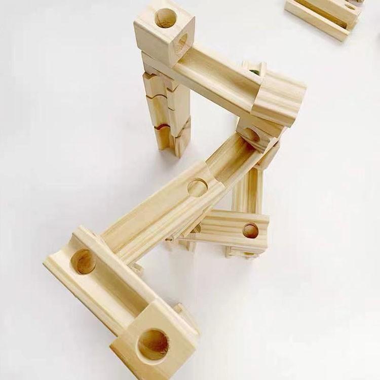 無料ラッピング】クリスマスプ おもちゃ 知育玩具 積み木 木のおもちゃ