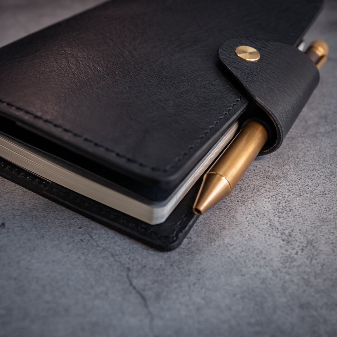 シュリンクレザー A6 手帳カバー[ダブルシオリ＆ペンホルダー] | N