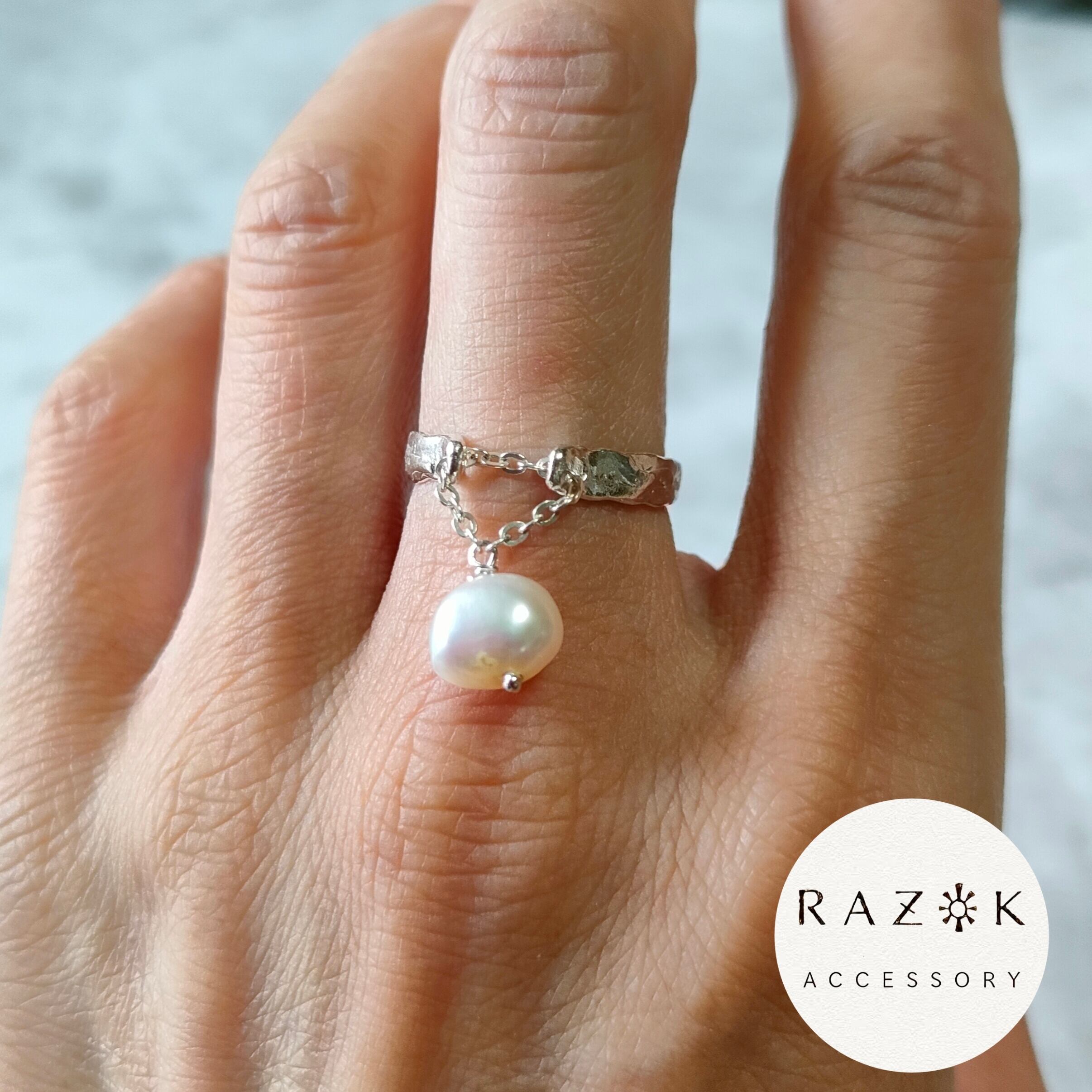 RAZOK【ラゾック】