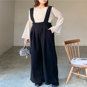 【送料無料】 サロペットパンツ 2色 フレア Aライン ガウチョ ボトム ロング マキシ かわいい 大人可愛い 大人女子 綺麗 シンプル カジュアル 大人 上品 おしゃれ お洒落 こなれ感 ラフ エレガント コンサバ 着痩せ レディライク 無地 春 秋 10代 20代 30代 40代 レディース 女性用 ママ  デート お出かけ 女子会 お呼ばれ 休日 お茶会 授業参観 着回し 普段使い ファッション タッグ 定番 デイリーユース オーバーシルエット 垢抜け 動きやすい