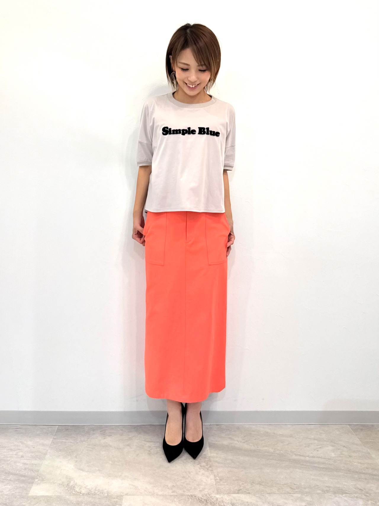 ロゴ入りTシャツ