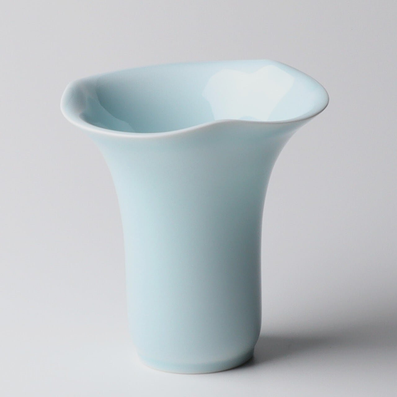 花器・花瓶 | 有田焼 白磁・青磁 佳秀窯 西山 正 公式オンラインストア