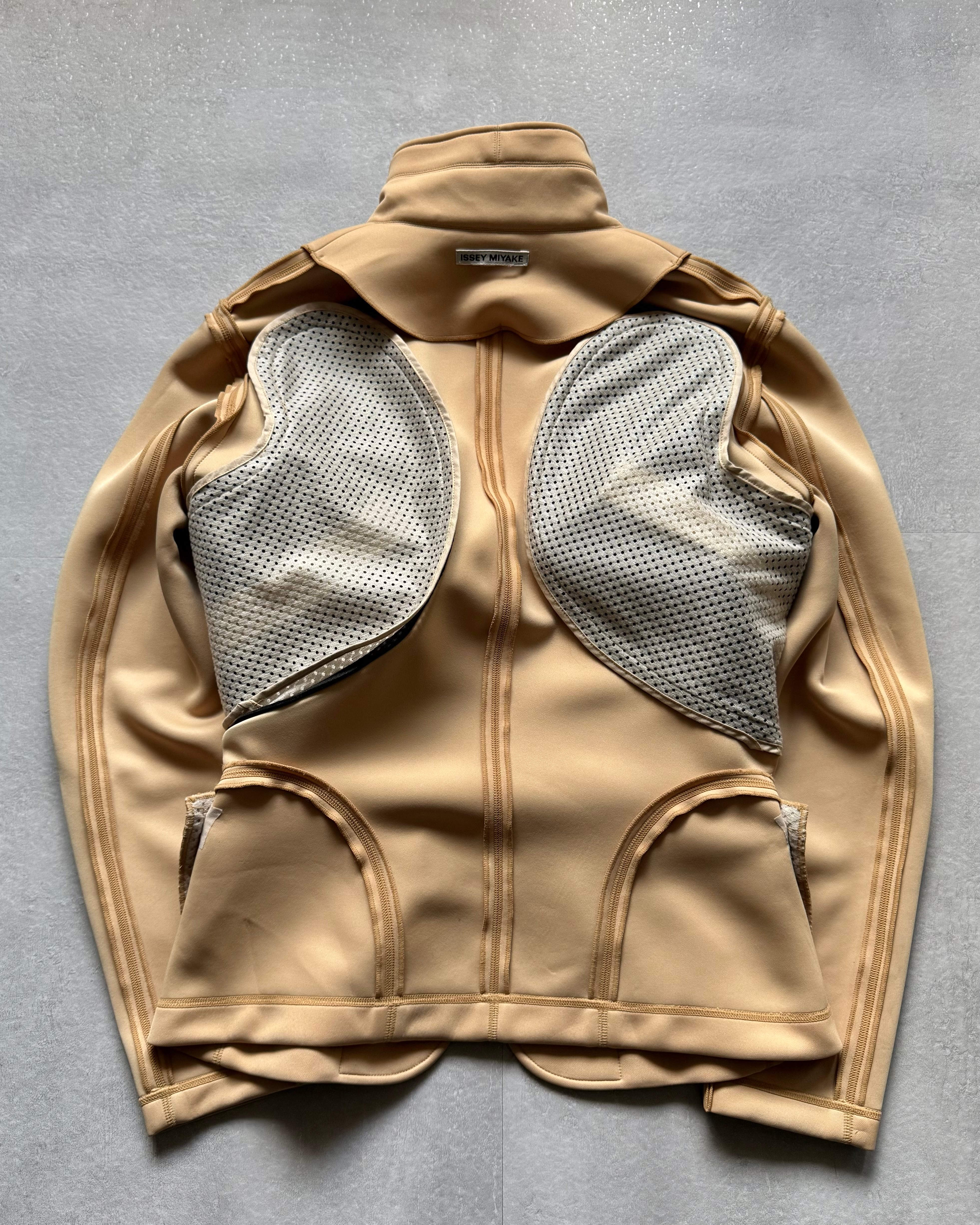 AW2000 ISSEY MIYAKE 3D pocket neoprene jacket | ether
