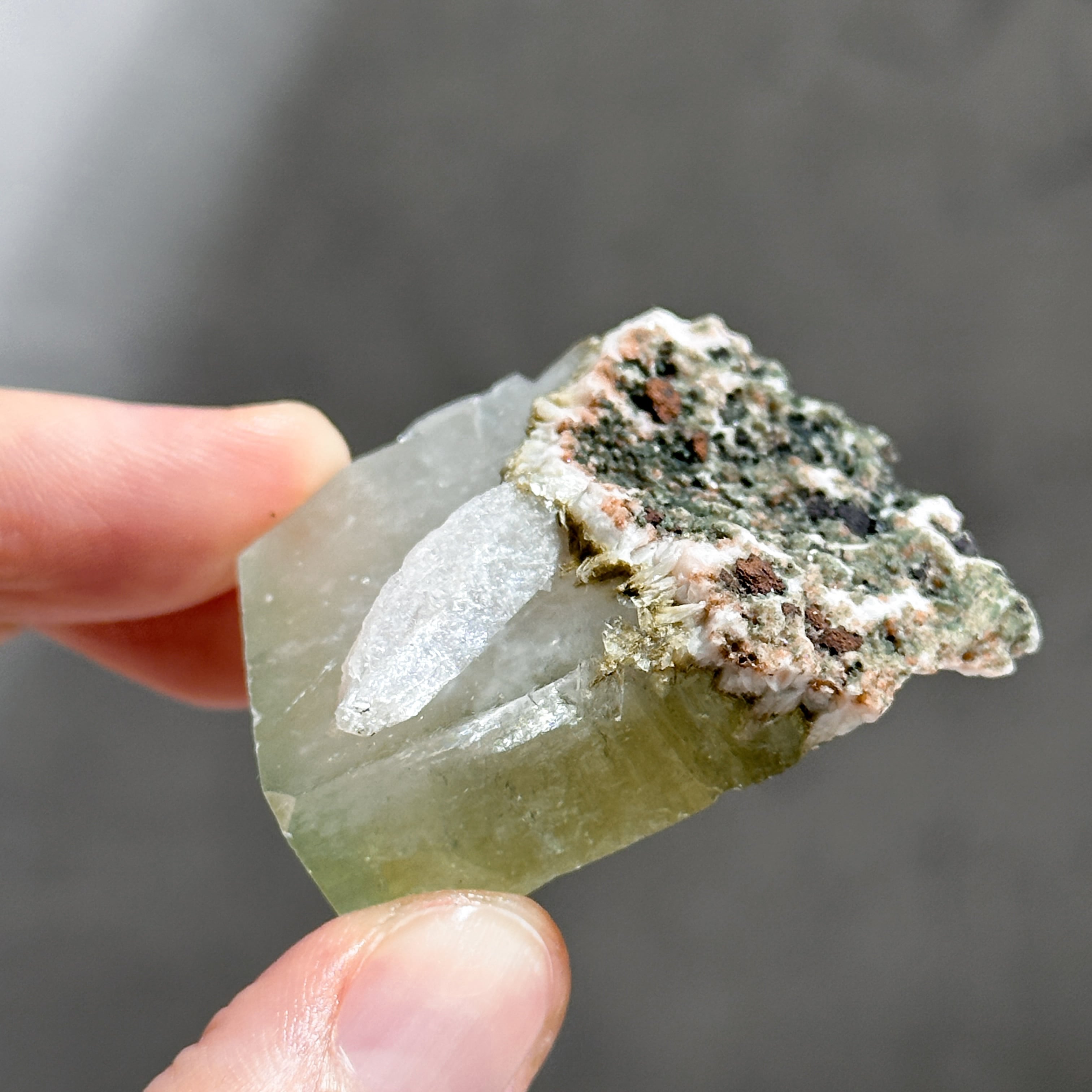 グリーンアポフィライト＆スティルバイト 原石 01 ◇ Green