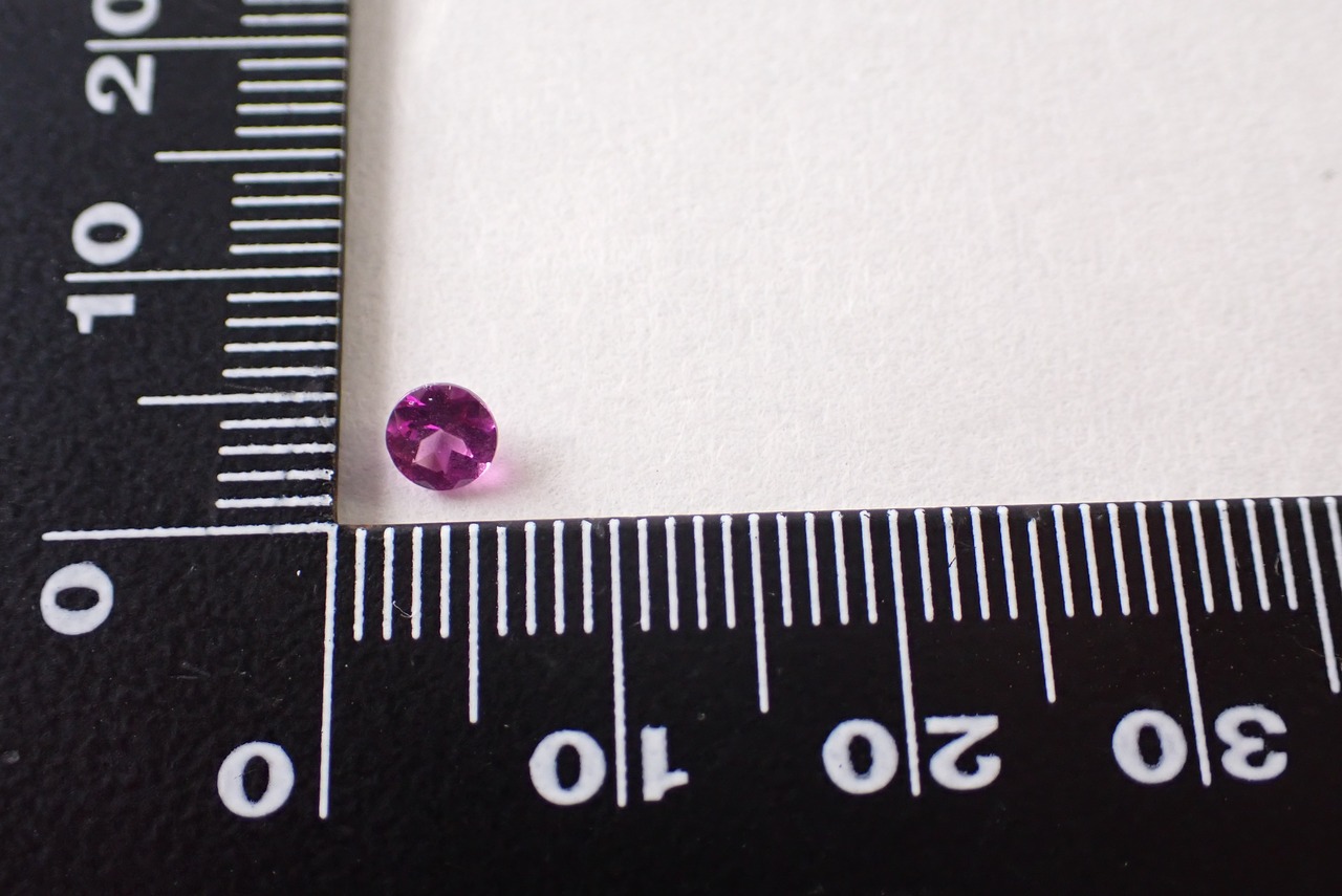 ロードライトガーネット　0.32ct　[C7‐724]