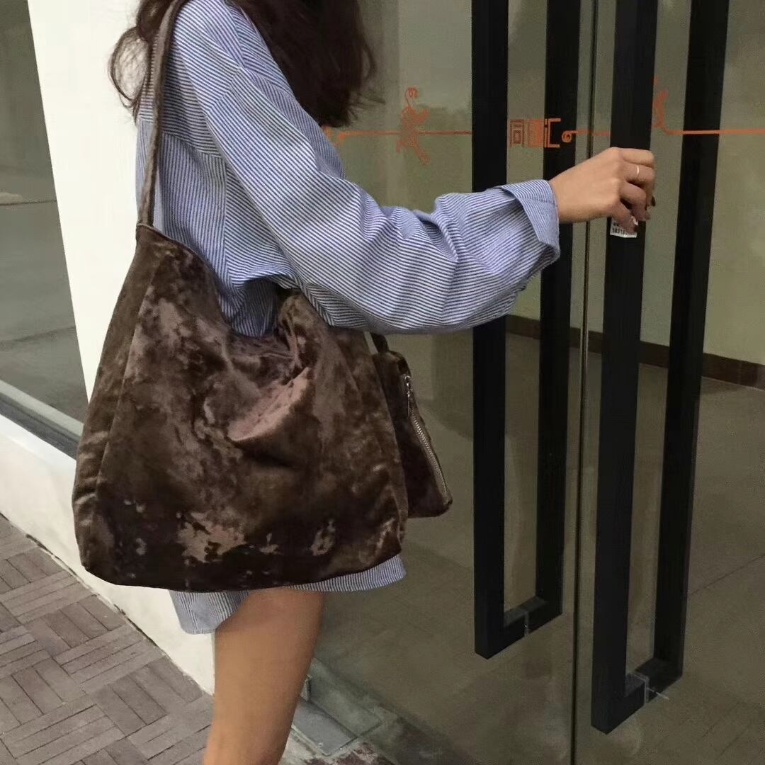 ベロア調 ポーチ付きバッグ　AS19-8810