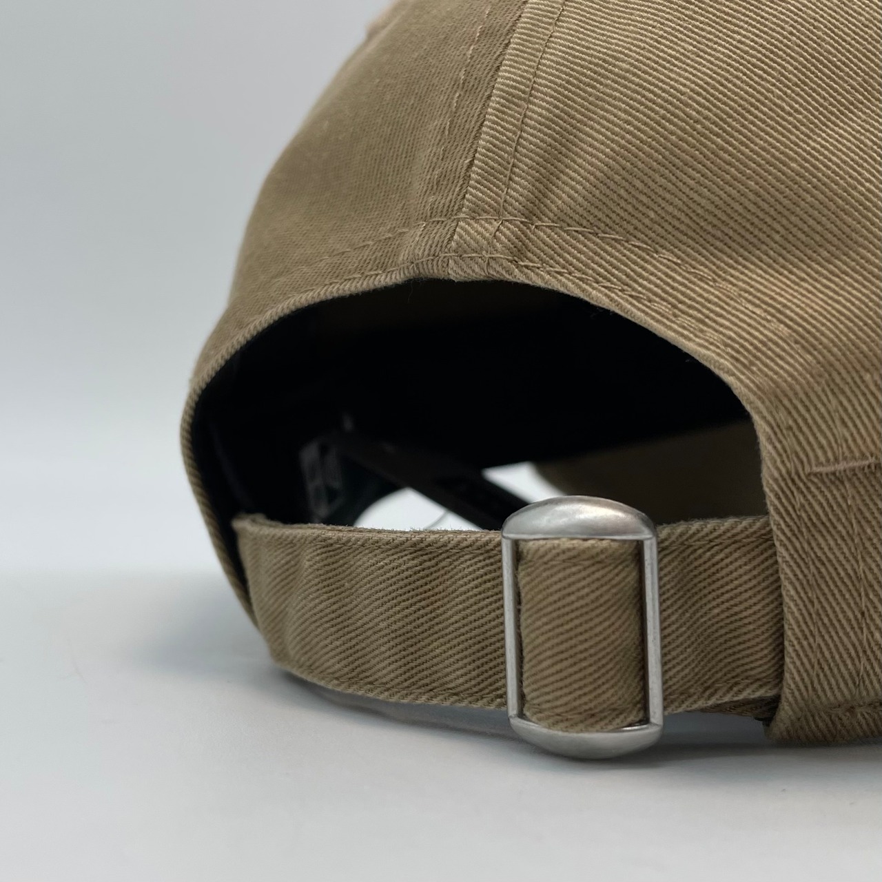 NEW ERA 9TWENTY/920 ロサンゼルス・ドジャース KHA WHI 25J