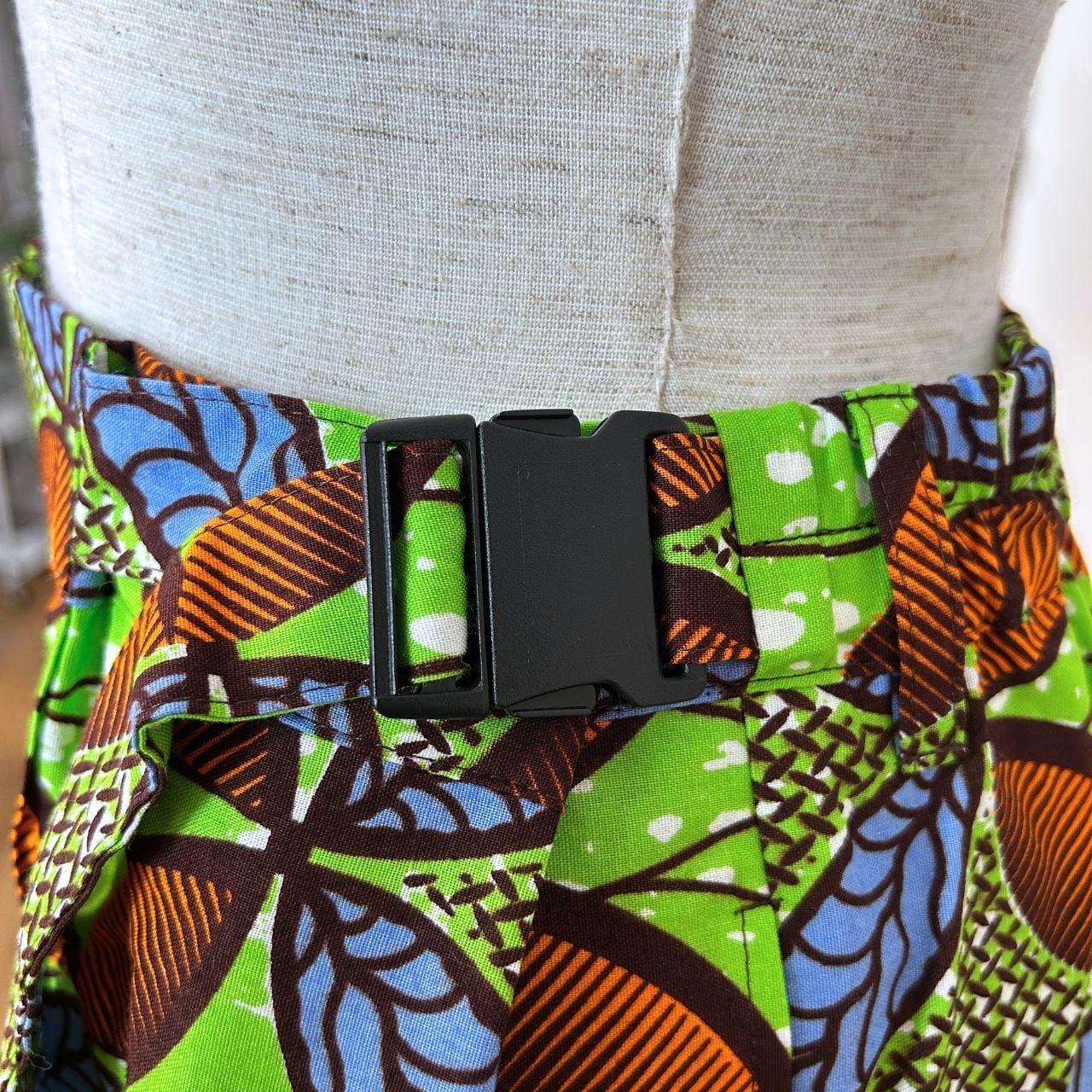 ワイドパンツ ライトグリーン（日本縫製）｜アフリカンプリント