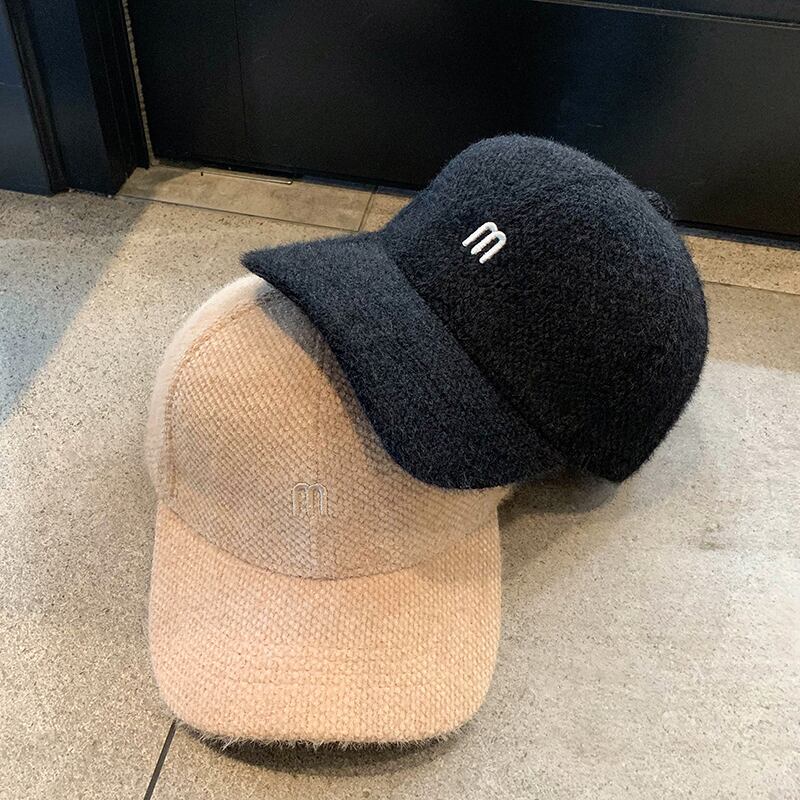 オータムウィンターレッドキャップ 秋物 冬物 ブラック・アイド・ピーズ199179004