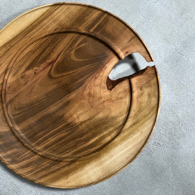 rim plate 26