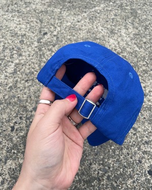calm 'anchovy' embroidery cap <blue>