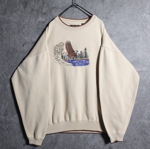 Beige hawk animal embroidery sweat