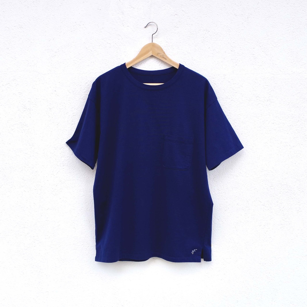 one f P-Tee NAVY