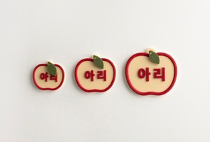 【予約】[ Snugroo ] Name Tag｜Apple（季節限定）
