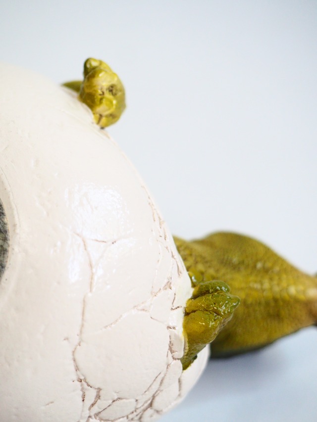 1989 Windstone Editions Dinosaur Egg Statue, Made in California, USA