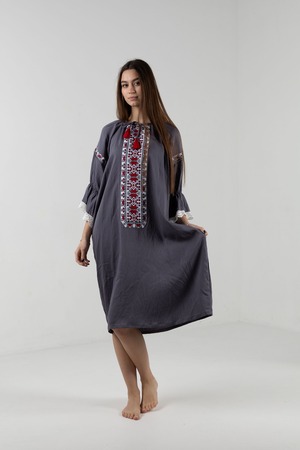 ウクライナ刺繍ヴィシヴァンカ　手刺繍　レディース・フリーサイズ