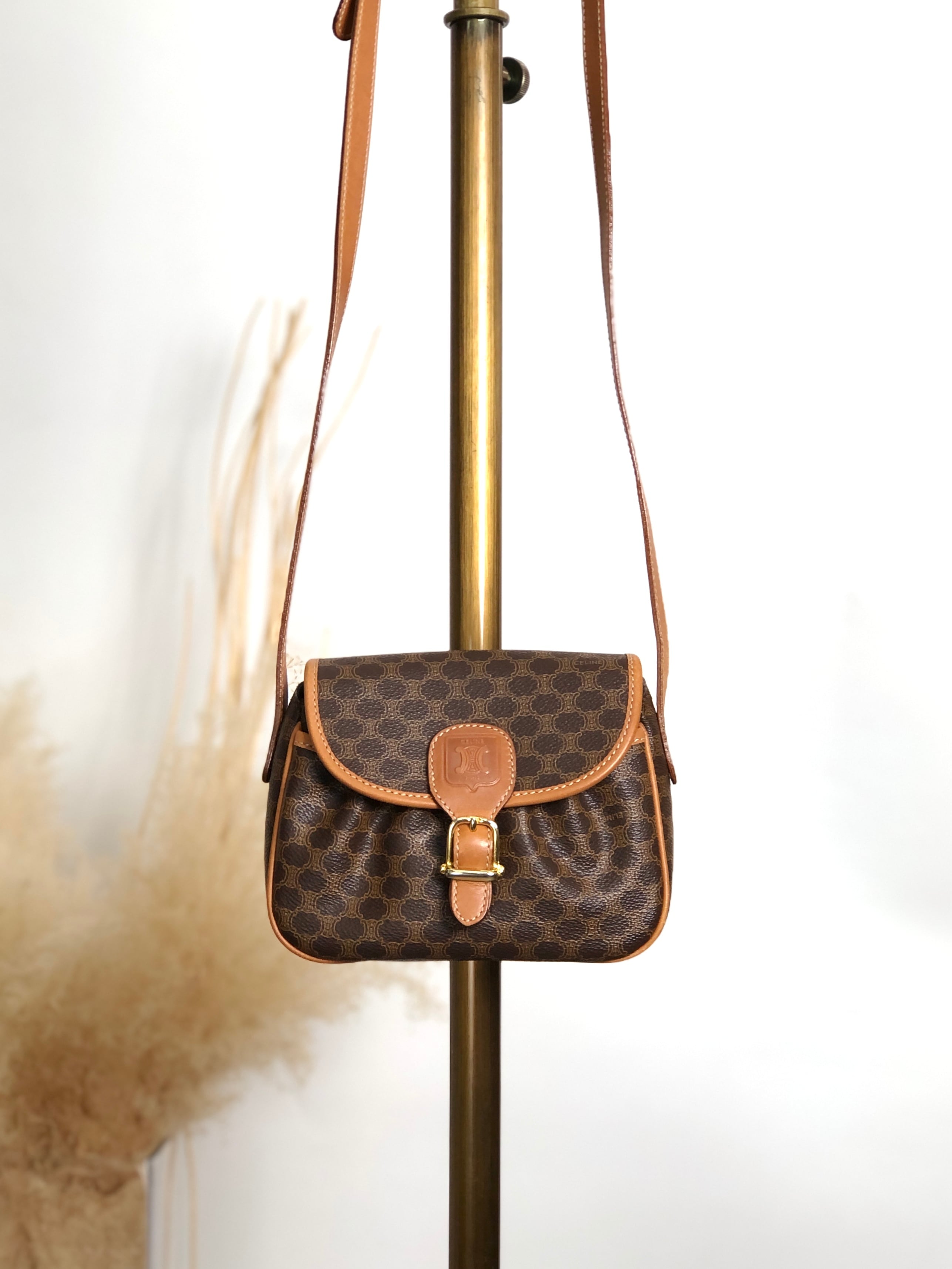 CELINE セリーヌ マカダム ショルダーバッグ ブラウン ブラゾン型押し PVCレザー フロントバックル vintage ヴィンテージ オールド 8vwf72