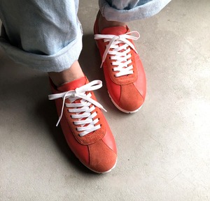 【完全受注生産】クラシックなデザインと本革の上質感！EMAのスニーカー/フラミンゴピンク×スエード