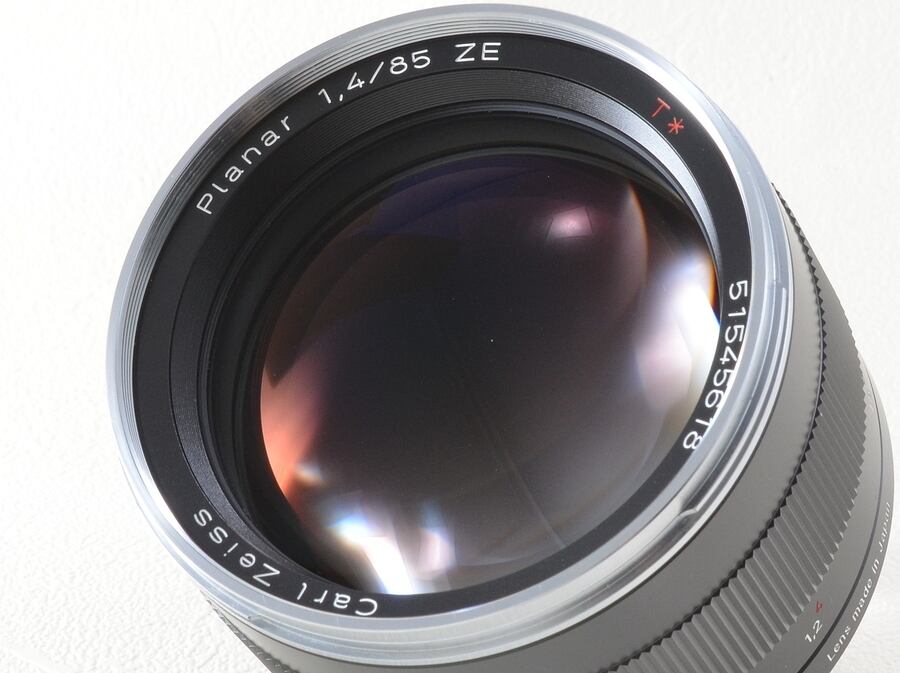 Carl Zeiss Planar T* 85mm F1.4 ZE Canon EFマウント 元箱付属品