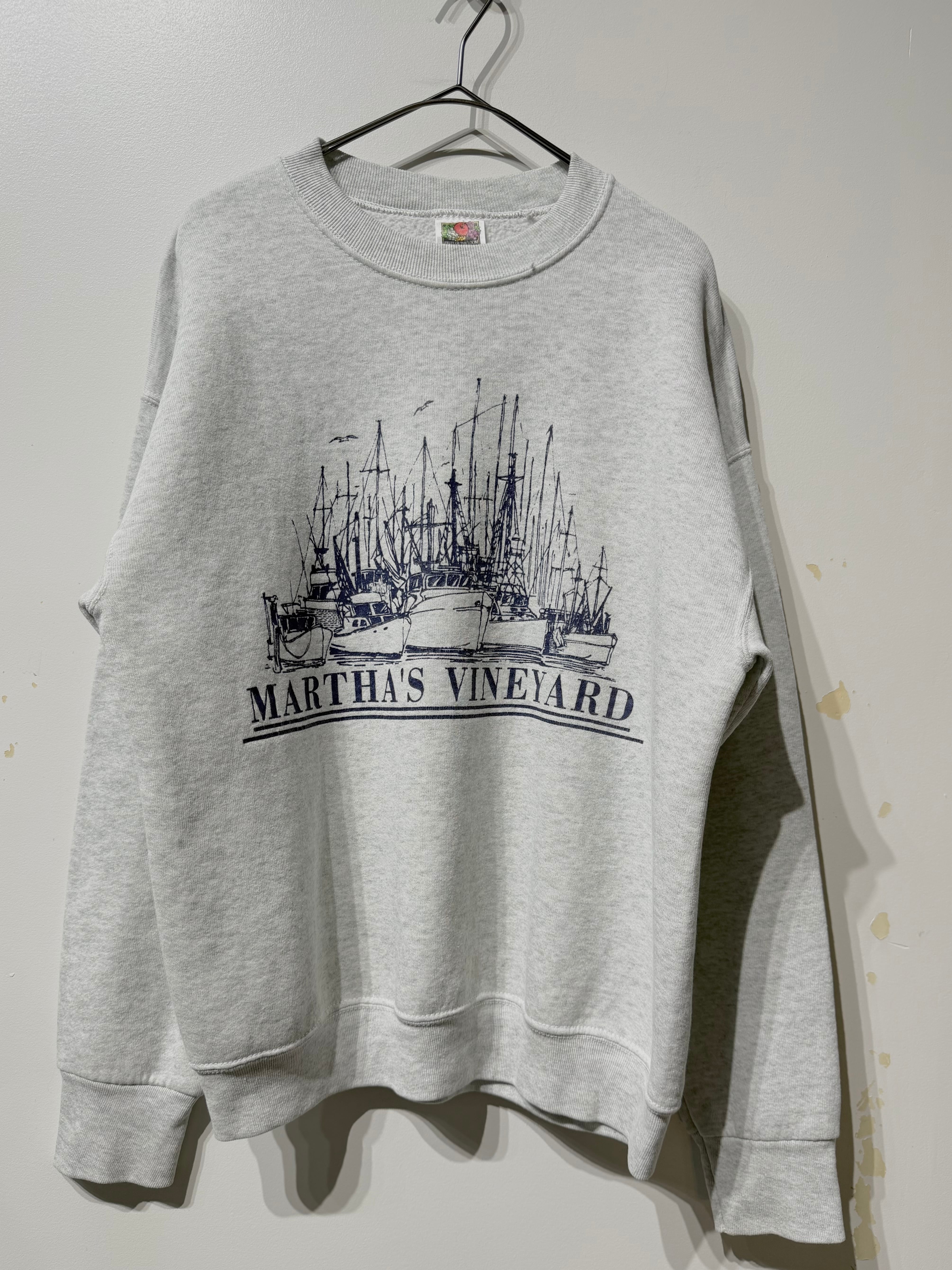 (CS2409) 00's Martha’s Vineyard graphic sweat made in USA