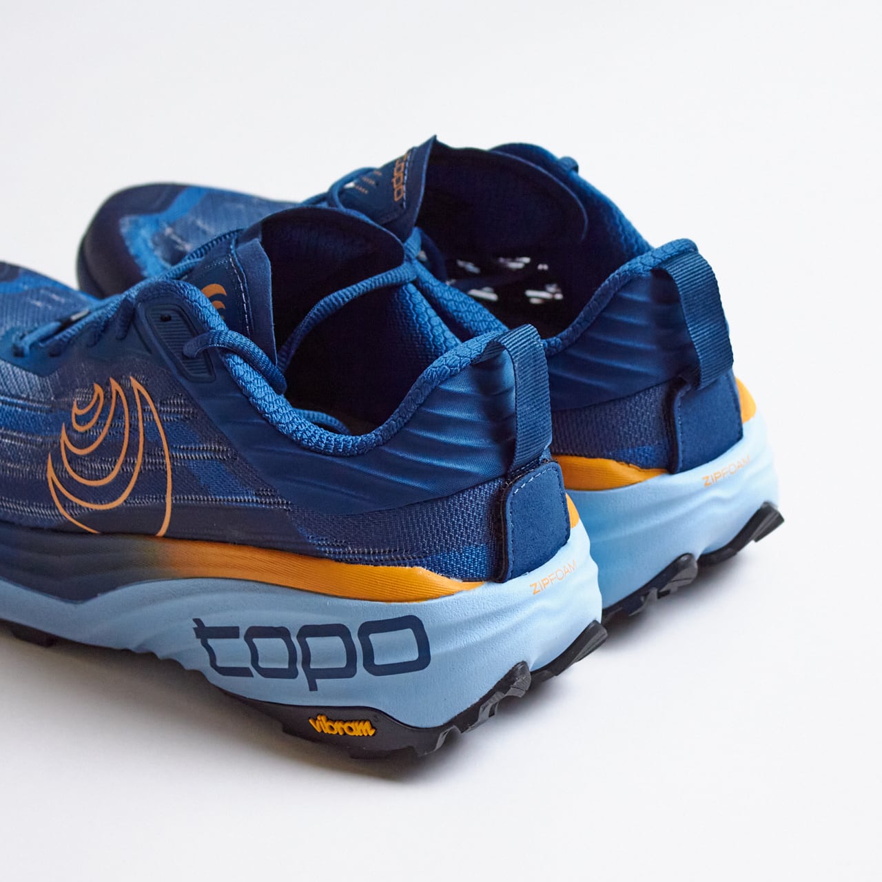 Topo Athletic（トポ アスレチック）VISTA （ビスタ） Navy/Orange