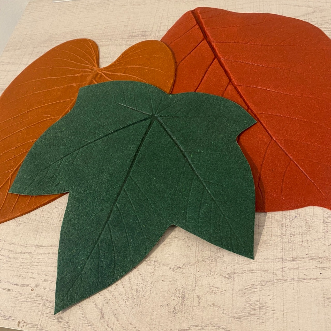 ラテックスマット リーフ レッド S(8)