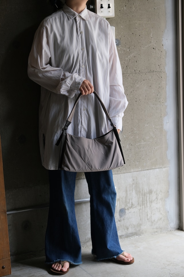 IORI/"Salvatore Ferragamo" one shoulder bag/ nylon/quilting