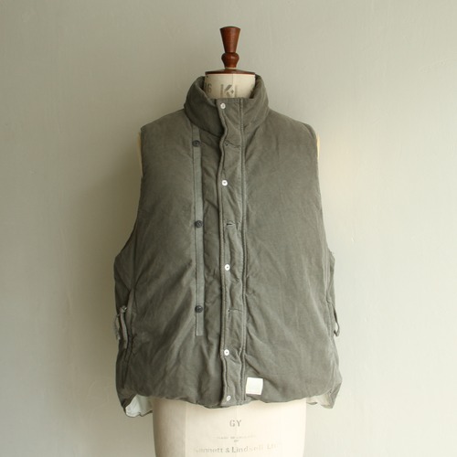 INNAT Garment dyed down vest