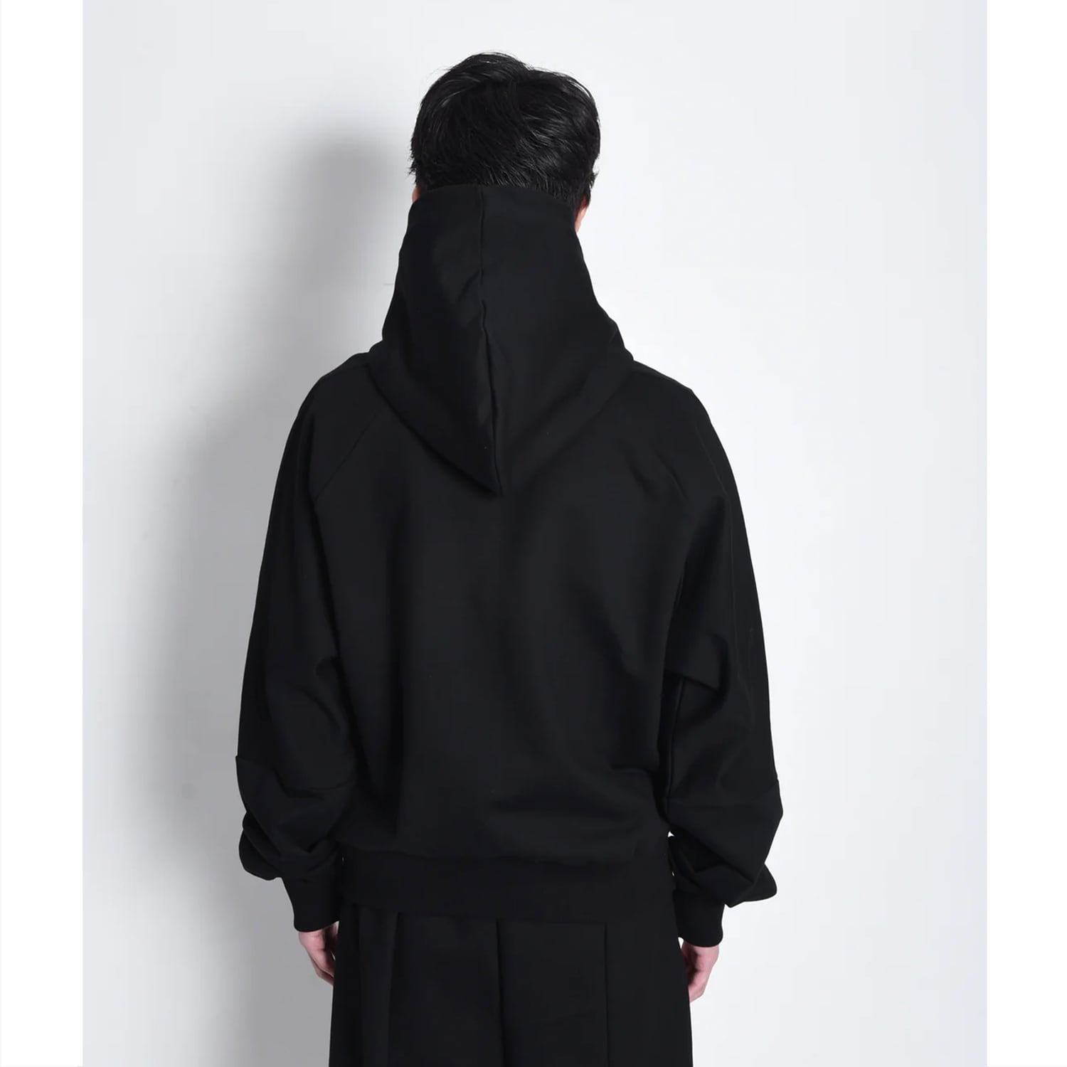 UNEEK BASEMNT - Discover independent style.