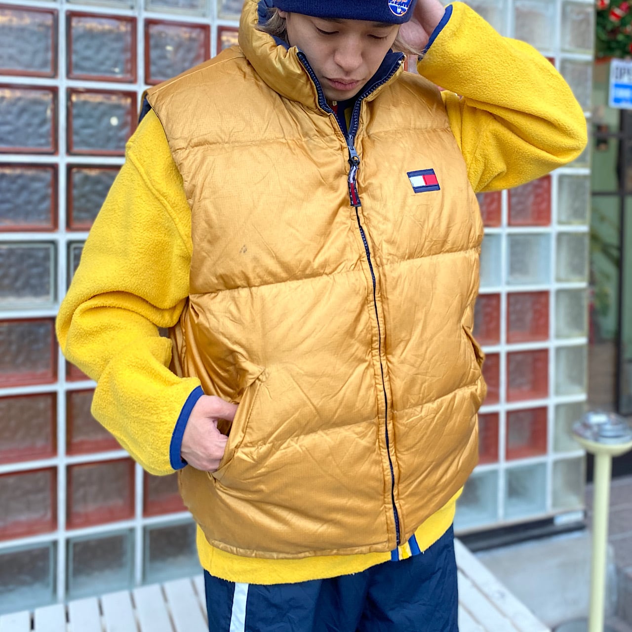 90年代 TOMMY HILFIGER トミーヒルフィガー ネイビー×ゴールド ダウン